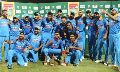 দক্ষিণ আফ্রিকাকে হেলায় হারিয়ে সিরিজ জিতে নিল ভারত